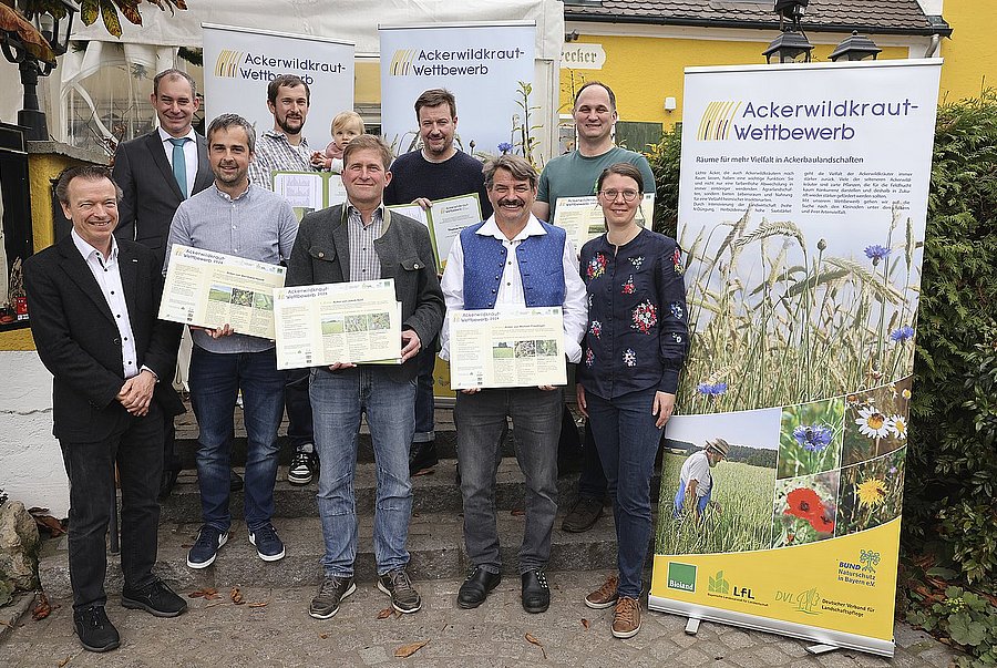 Preisträger des Ackerwildkraut-Wettbewerbs 2024 in Oberbayern.