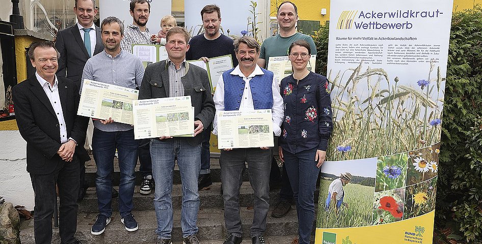 Preisträger des Ackerwildkraut-Wettbewerbs 2024 in Oberbayern.