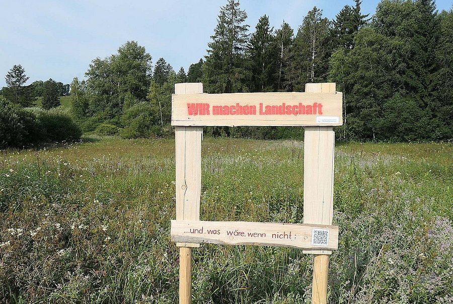 Holzrahmen vor Pflegefläche