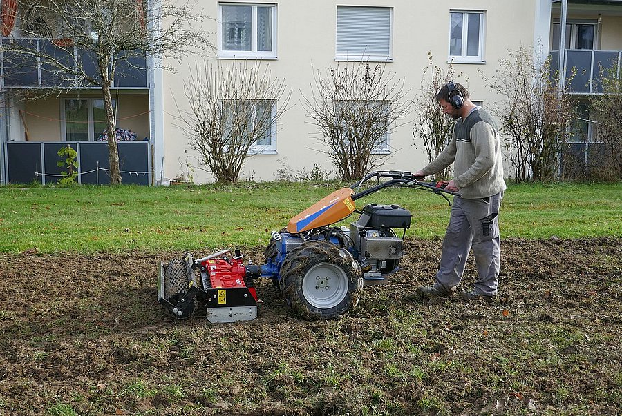 Bodenfräse mit Zwillingsbereifung